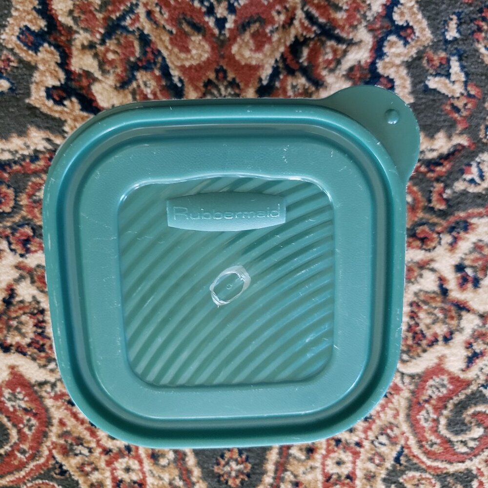 Lot of 5 Food Storage Containers with lids - Various sizes - Picture 7 of 15